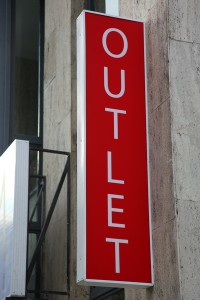 firma luminoasa outlet imperium 4