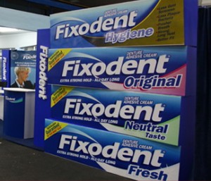 obiecte 3d supradimensionate - cutii Fixodent